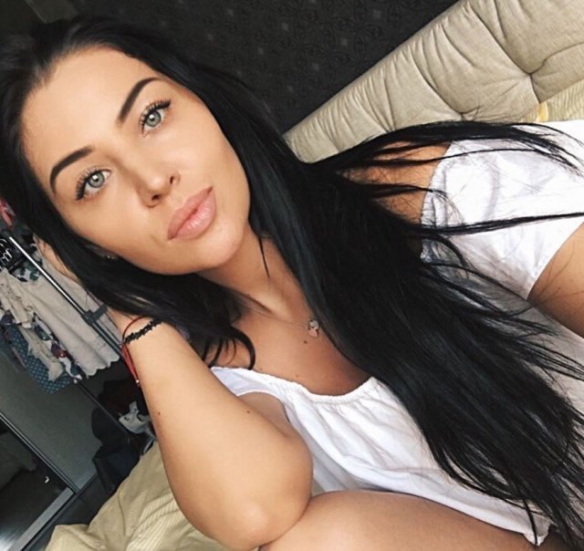 Девушки для встреч. Wap обменник девушки. Девушка знакомится. Встречусь прямо сейчас. Фото девушки любительские.