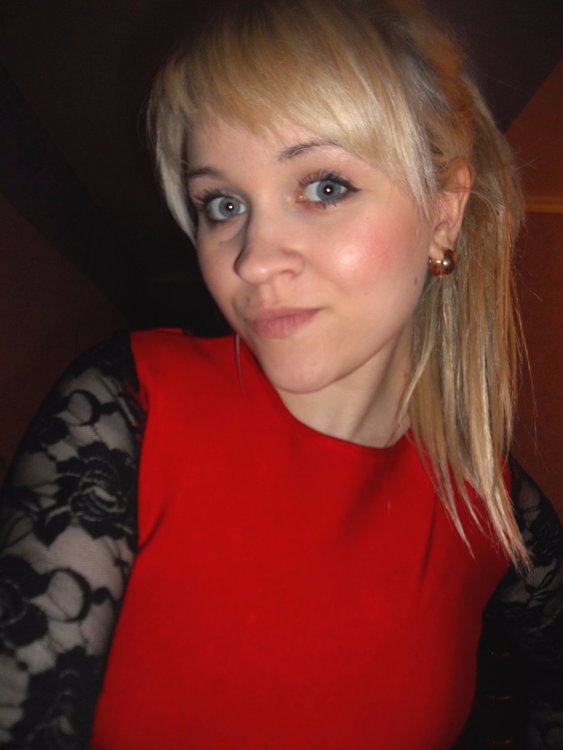 Катерина 41 год воронеж. Памятник в городе ржев. Женщины ржев. Ржев центр города. Ржевский мемориал достопримечательности ржева.