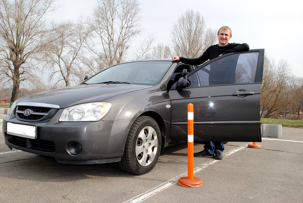 Автоинструктор. Автоинструктор по вождению. Автошкола Главная дорога Москва. Автошкола водитель Главная дорога. Инструктор на главной дороге.