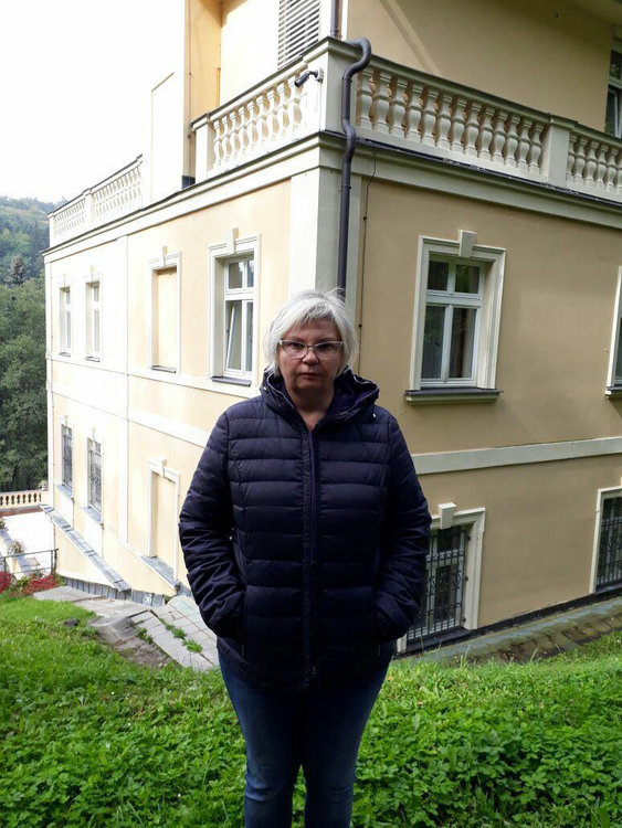 Он ищет его с фото. Он ищет его в москве. Она ищет его легкие отношения питер. Он ищет его. Женщины для встреч в питере.