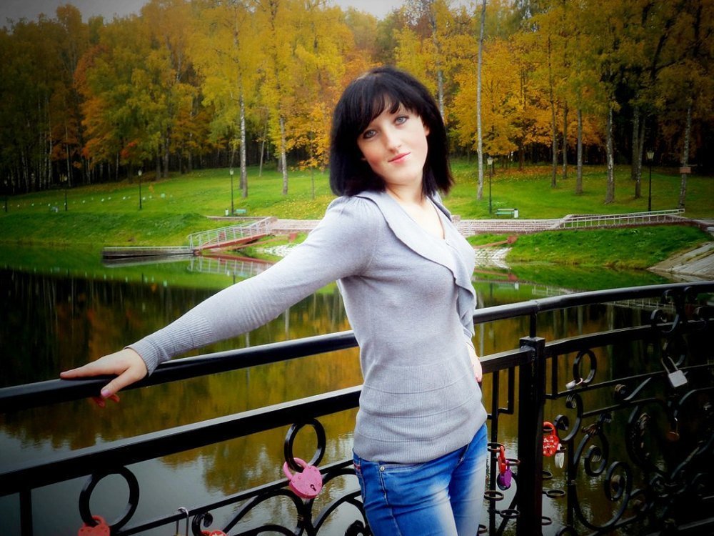 Поселок горки-2 одинцовский район. Двухъярусная кровать для девочек. Девочки горки 2. Двухэтажная кровать для девочек. Девочки в аквапарке золотая бухта.