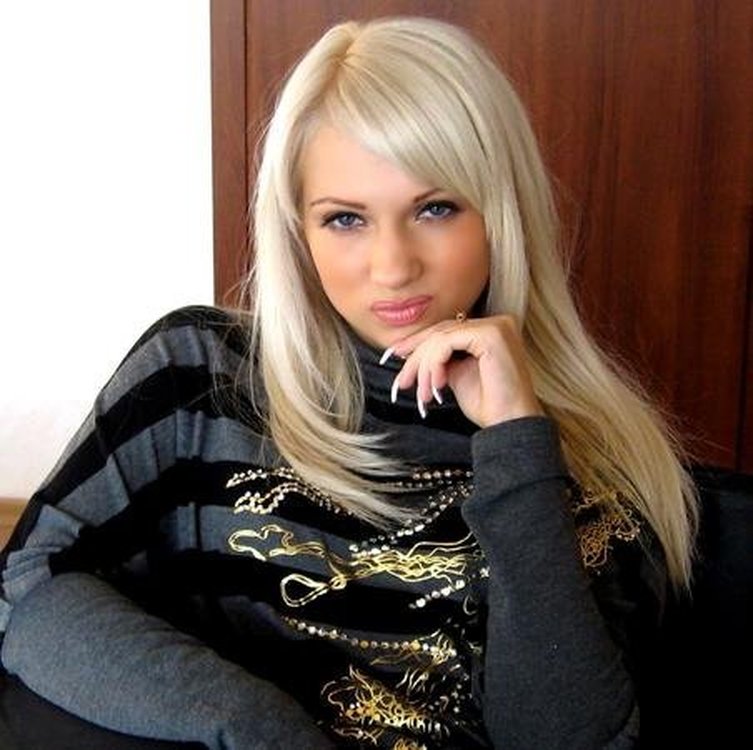 Лучший сайт знакомств для женщин. Блондинки знакомятся. Красивая русская девушка 35 лет. Самые красивые девушки Екатеринбурга. Блондинка 38 лет.