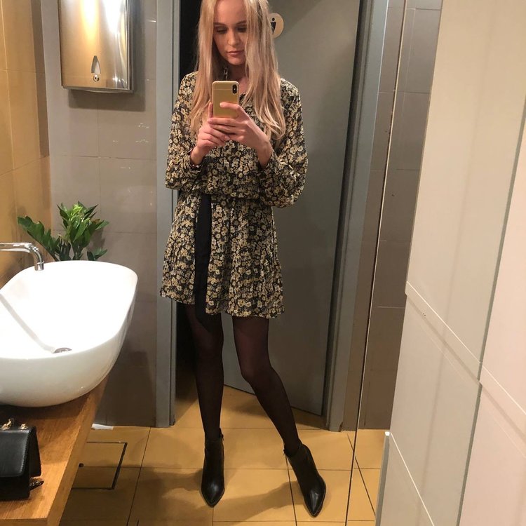 Sarah 32. Sarah 32. Марзена биеларз. Sarah 34. Sarah 32.