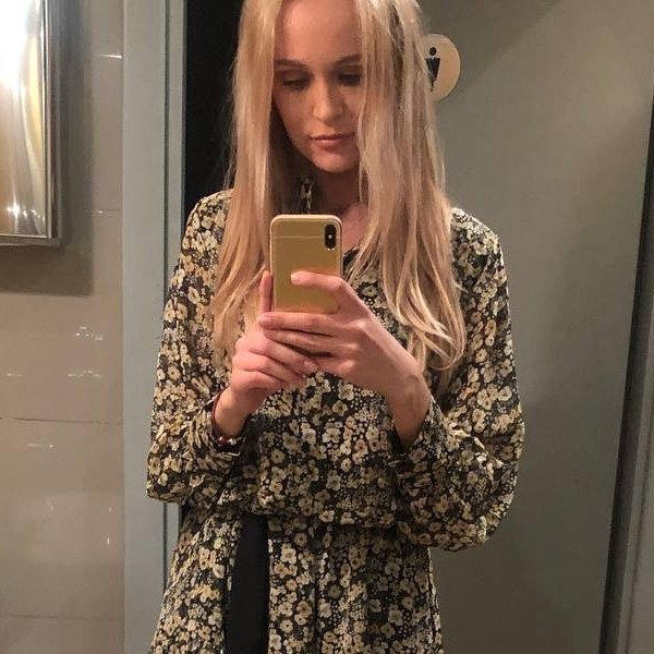 Sarah 32. Sarah 32. Marzena bielarz в платье. Sarah 32. Sarah 32.