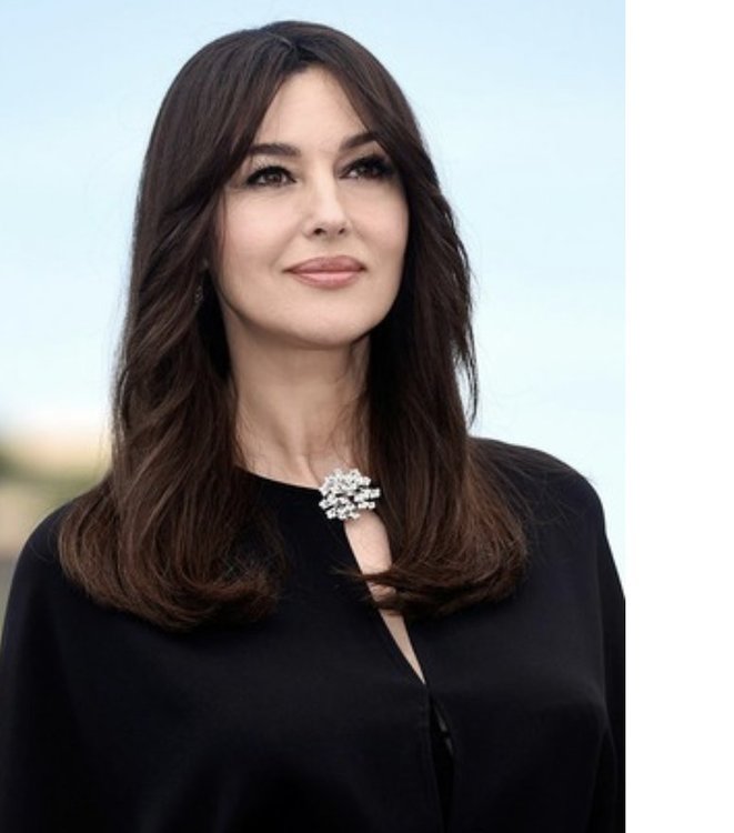 Black & White Monica bellucci photo, Monica bellucci, Elle spain